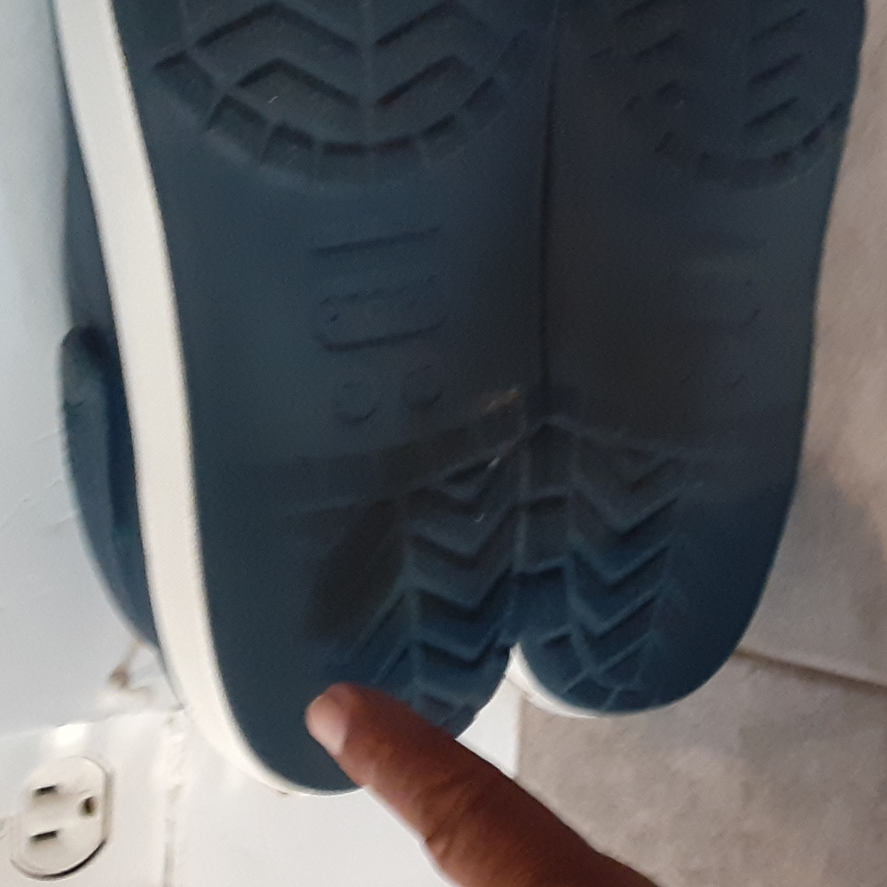 CROCS sandalia size 13 men ver foto tiene poco desgaste en el talon - Picture 5 of 5